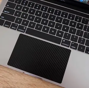 Garskin Skin Pelindung Touchpad Trackpad Anti Gores Laptop CARBON HITAM Keyboard Ukuran Standar 10,5 cm x 6,5 cm