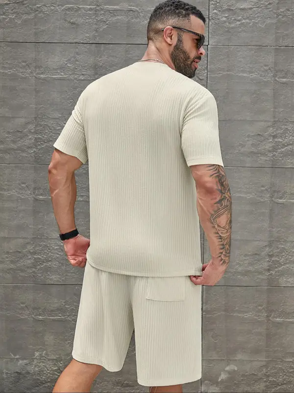 Two-Piece Set Men's Solid Color Ribbed Two-Piece Set, Regular Fit Casual Round Neck Tee & Pocket Tie Front Shorts, Men Outfits for All Seasons Daily Wear 1