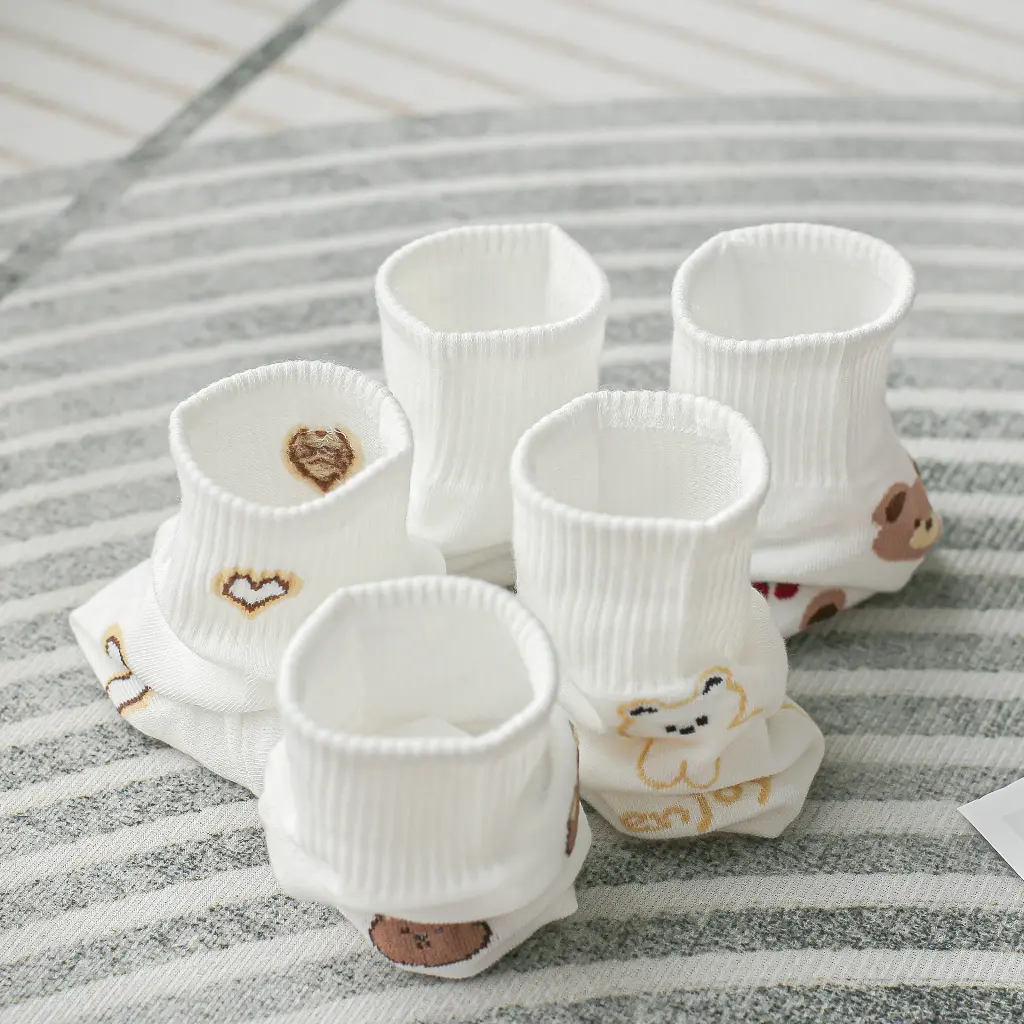 Tất vớ nữ cổ ngắn họa tiết thú dễ thương, chất liệu cotton co giãn thoáng khí - Cherry Shop