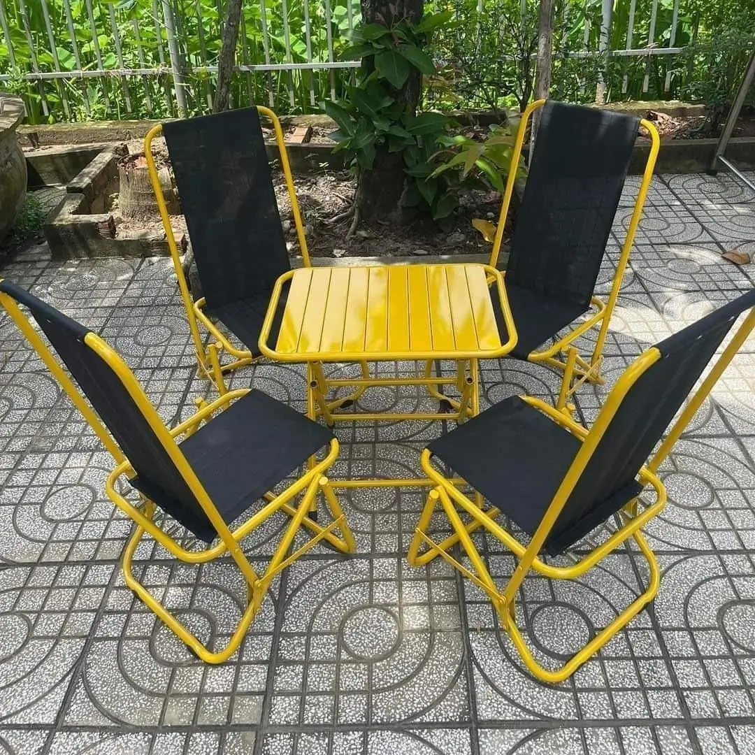 Bộ 4 ghế 1 bàn gấp gọn, khung sắt sơn tĩnh điện, lưới lò xo, phục vụ trong quán cafe, trà sữa, ban công