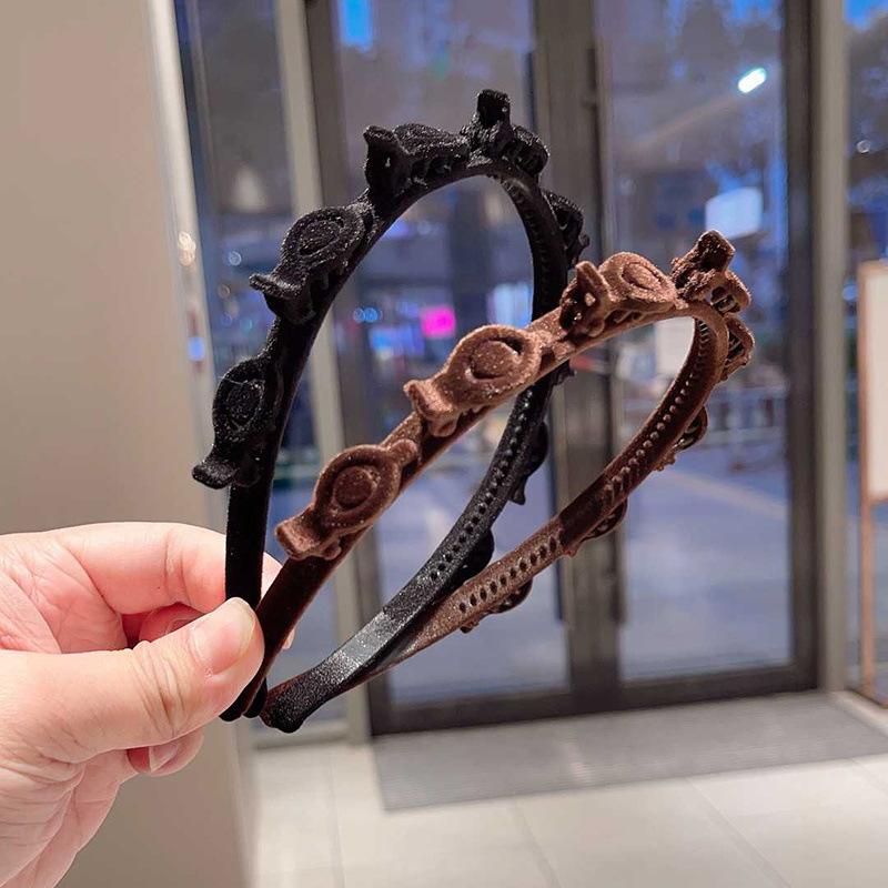 Product Introduction of Plush and Braided Hair Headband Minimalist Headband 5