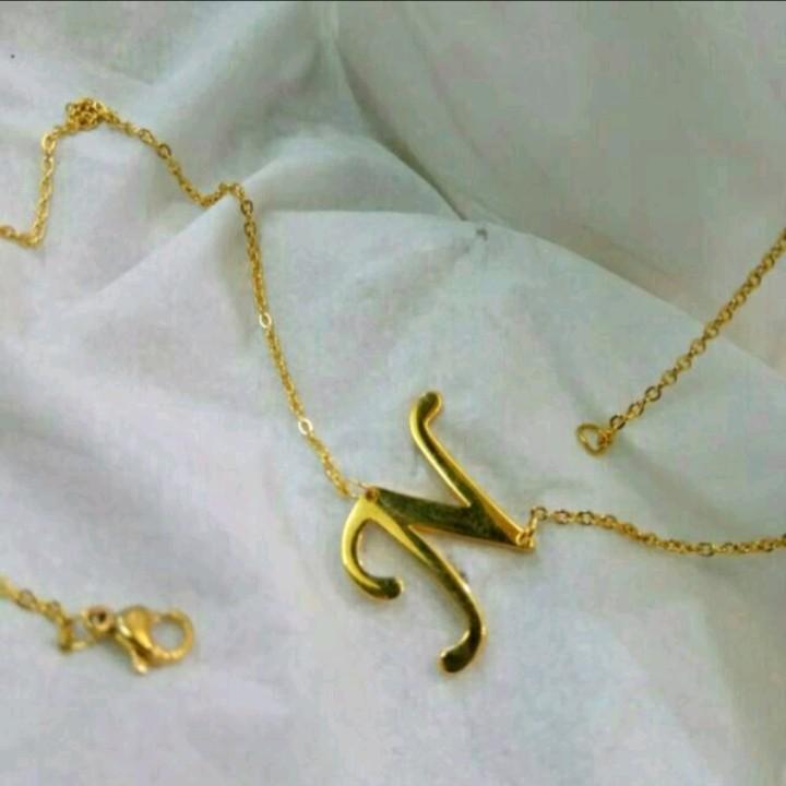 kalung titanium huruf anti luntur Gold 1