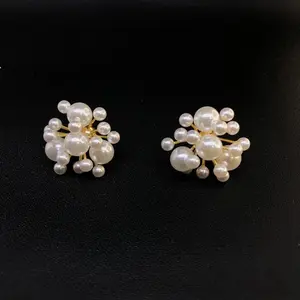 Anting mutiara mekar