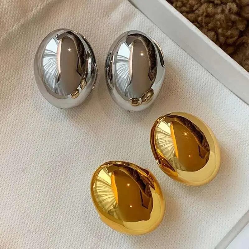 Fashon Metal Smooth Big Round Chunky Stud Earrings for Women Exaggerated Gold Color Hollow Geometric Earring Jewelry Gifts