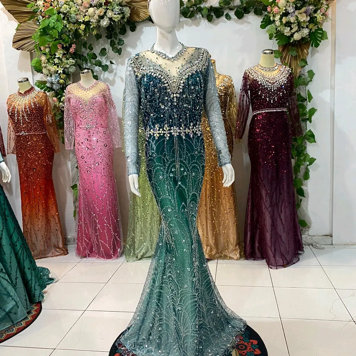 slim pernikahan gradasi luxury Wanita Mewah
