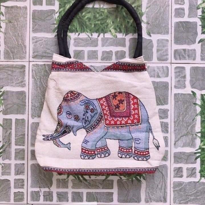 túi xách tim hoạ tiết thổ cẩm size 45=40 2