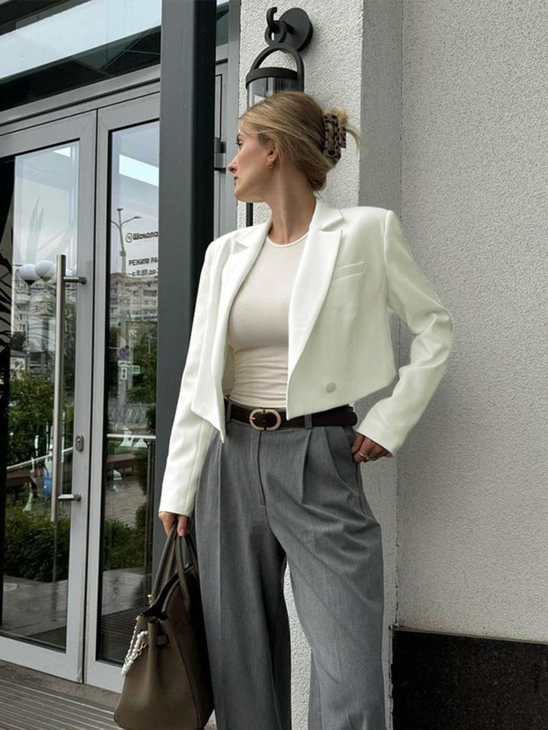 Product Introduction of Women's Solid Double Button Lapel Crop Blazer, Casual Long Sleeve Pocket Outerwear for Spring & Fall, Ladies Clothes for Daily Wear 1