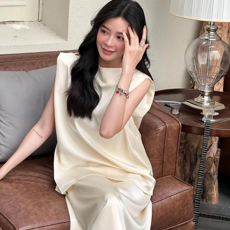 Sét Thiết Kế Hà Anh áo lụa áo cổ thuyền phối chân váy F31