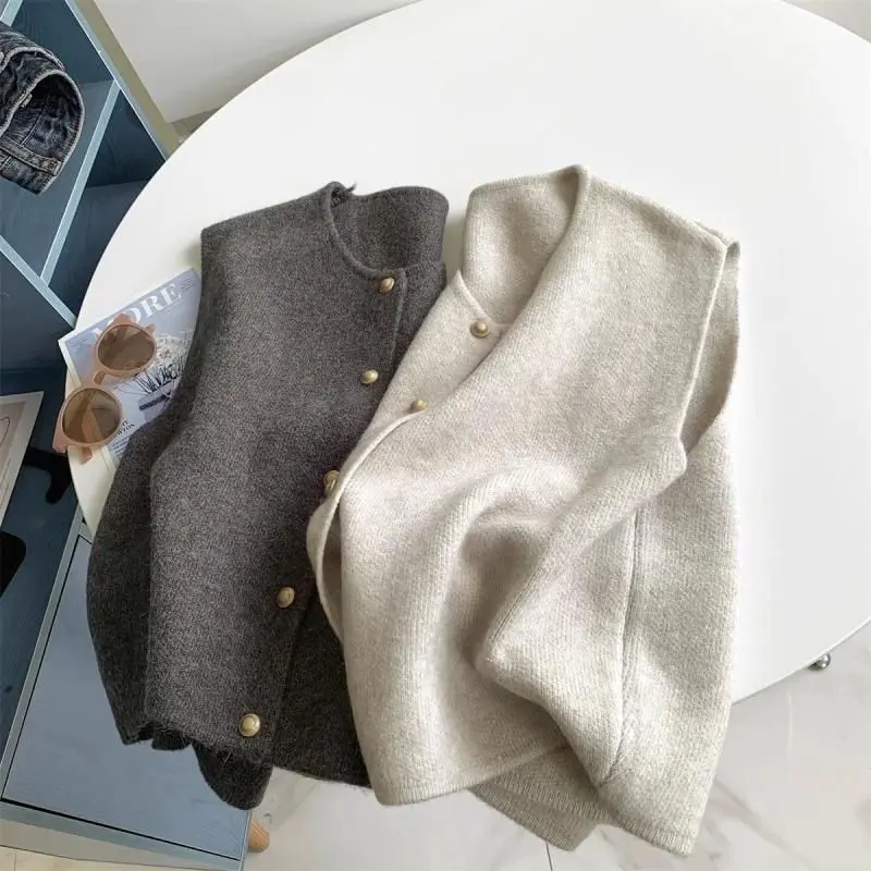 Áo Vest Dệt Kim, Phong Cách Nhẹ Nhàng, Một Hàng, Cỡ Nhỏ, Nút Vàng, Cổ Tròn, Áo Ba Lỗ Không Tay Phong Cách Hàn Quốc, Dành Cho Nữ, Có Thể Mặc Ngoài Trời Top Women Khuy