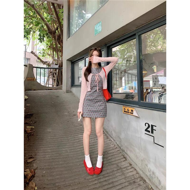 Product Introduction of Váy Vest Chấm Bi, Phong Cách Pháp, Ôm Vừa Vặn Và Bó Sát Thanh Lịch, Không Tay, Thích Hợp Cho Mùa Hè Của Phụ Nữ, Hàng Mới Về Năm 2025, Phong Cách Cô Gái Nóng Bỏng, Ôm Hông, Váy Ngắn 15