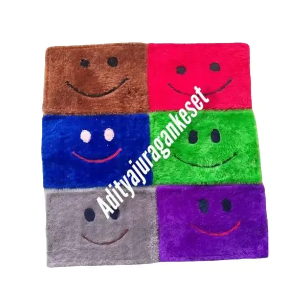 Keset Kaki Bulu Motif Smile 35x55 cm - Kain Rasfur Berkualitas