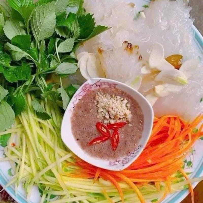 Chân sứa biển ăn liền Cô Tô kèm  mắm tôm 4