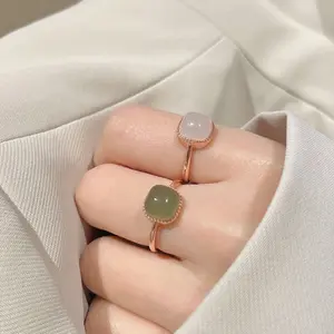 Cincin Giok Hetian Wanita Desain Ceruk Vintage Minimalis Cincin Indeks Batu Giok Putih Buatan