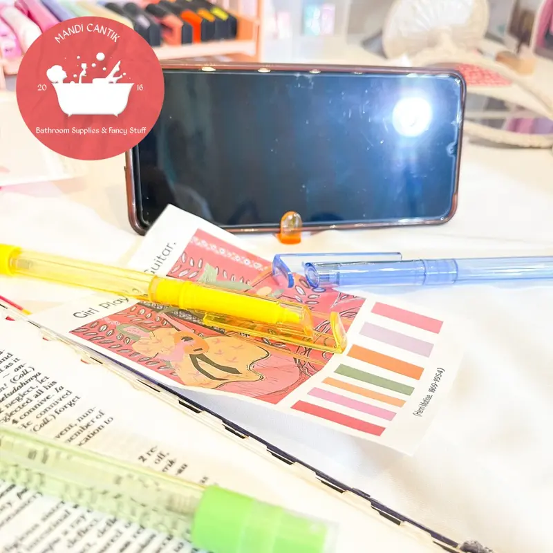 STABILO MULTIFUNGSI 3 IN1  (HIGHLIGHTER + TRIPOD HP + BOTOL SPRAY) Alat Stationery  Alat Girl 1