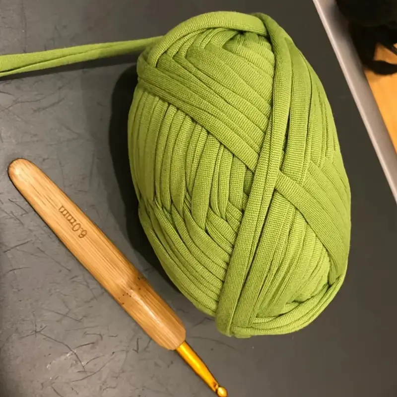 100g Premium Polyester T-shirt Fabric Yarn, 1 Piece Crochet & Knitting Yarn, Ideal for DIY Projects, T-shirts, Slippers & Baskets, Chunky Yarn, Variegated Yarn 4