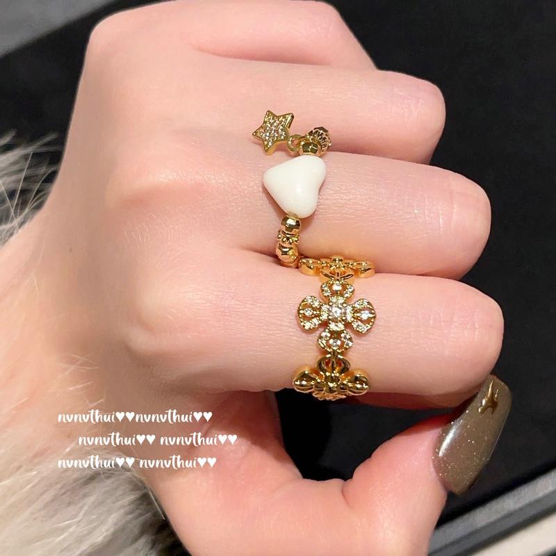 Product Introduction of Ancient gold chiseled carved window compass necklace, new Chinese style plated 18K goldFilial diamond pestle zircon ring 8