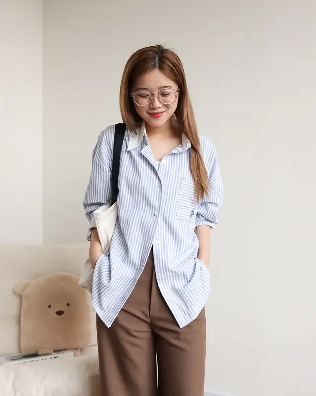 Áo sơ mi nữ freesize đũi kẻ 100% cotton Striped Shirt - by ufo.thebasic Women Top 6