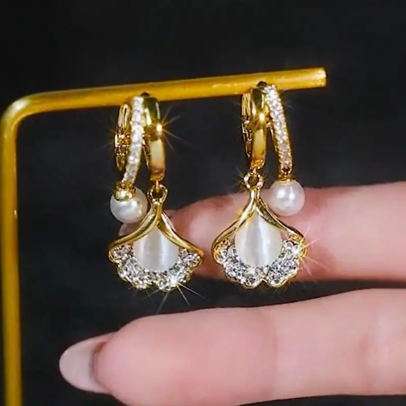 Kẹp Tai Hình Lá Bạch Quả Opal, Thời Trang Và Thanh Lịch, Hoa Tai Dễ Phối Đồ Dành Cho Nữ, Hoa Tai Đặc Biệt Độc Đáo Hàng Mới Về 2024 1
