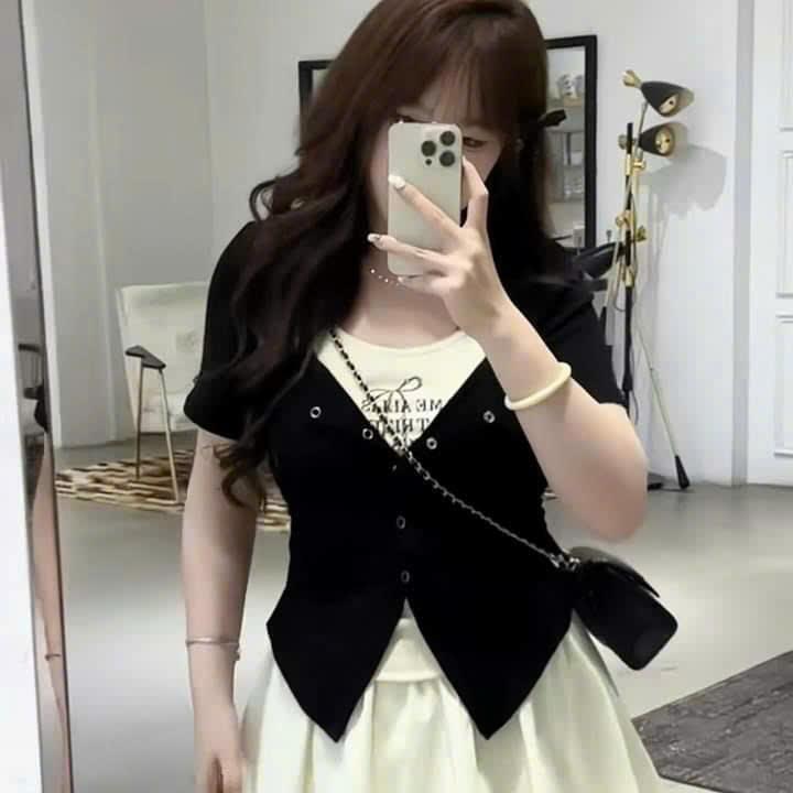 Product Introduction of Áo Thun Tay Ngắn Giả Hai Lớp Dáng Ôm Ngắn Phong Cách Hàn Quốc Thời Trang Mùa Hè Dành Cho Bạn Nữ Top Shirt 17