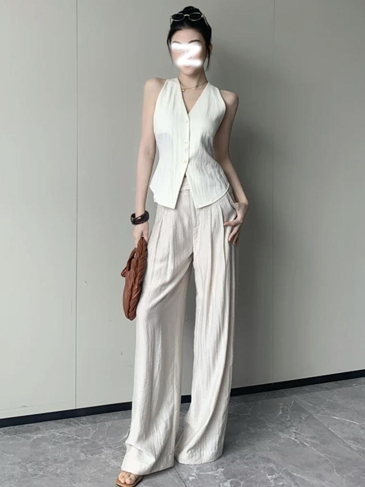 Product Introduction of French Retro Style Vest for Women Summer 2025 New Slim Fit Fashionable Design Sleeveless Top 7