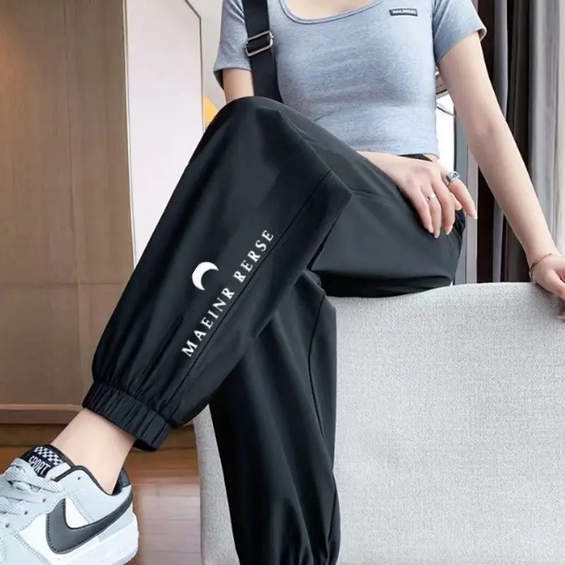 Quần Thể Thao, Phổ Biến, Dành Cho Phụ Nữ, Mỏng Mùa Hè, Dáng Rộng Vừa Vặn, Dễ Phối Đồ, Thời Trang, Phong Cách Thường Ngày, Có Bo Gấu, Cỡ Nhỏ Quần Đùi Women Pants