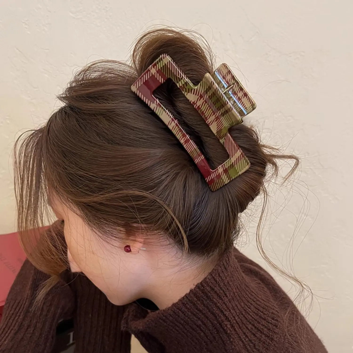 Hollow Square Pattern Hair Claw for Women, High-End New Shark Clip for Back of Head, Suitable for Thick Hair, Hair Accessories