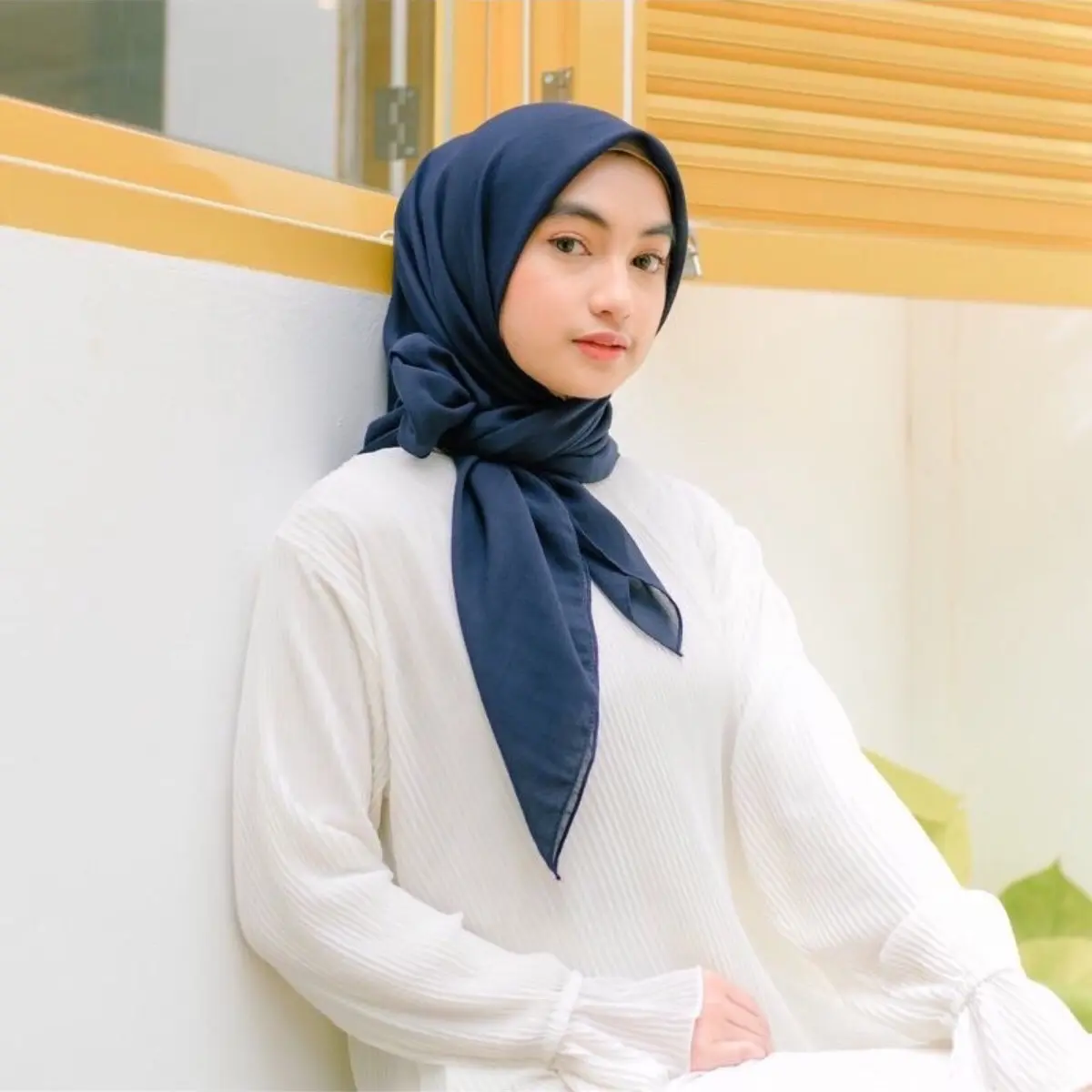Hijab segi empat paris square /hijab paris jadul varisha/redrose/azara Voal Kerudung