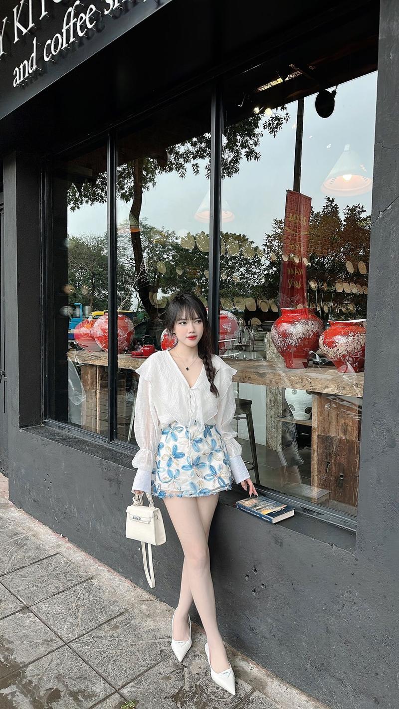 Product Introduction of Set áo sơ mi tơ bèo mix chân váy thêu hoa 3