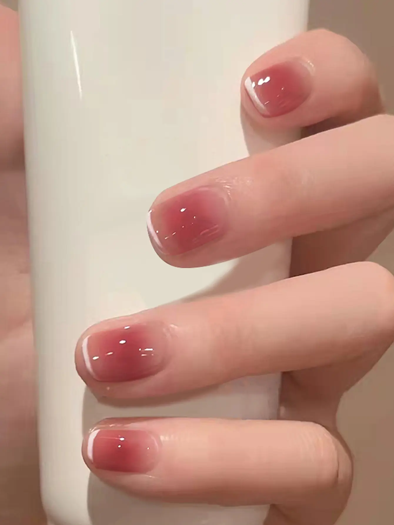 Short Pink Nail Art Fake Nails Anti-Scratch Waterproof Press-on Nails for Professional Salon Daily Use