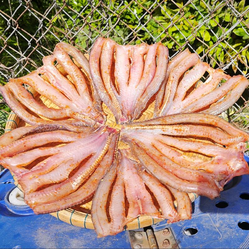 (1kg) khô cá lóc 3 nắng, size lớn  2-4 con 1kg, vị vừa ăn, không mặn, không ngọt. Food