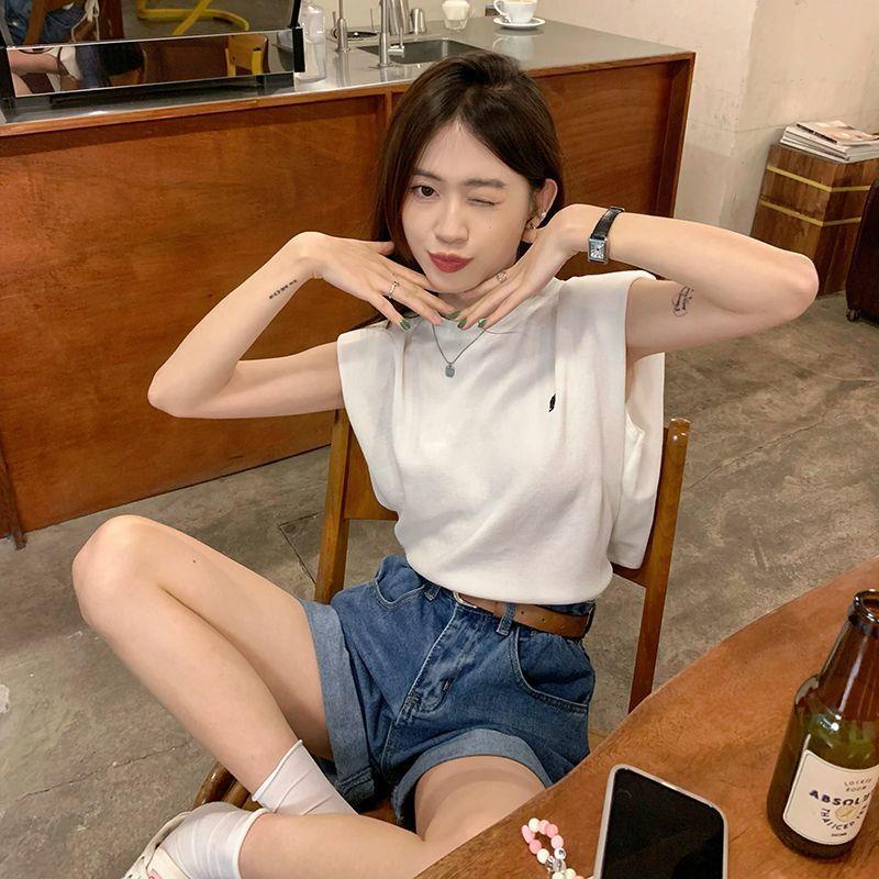 Product Introduction of Áo Thun Vest Sọc, Dành Cho Nữ, Hàng Mới Về Mùa Hè 2022, Thiết Kế Đẹp, Độc Đáo Sang Trọng, Dáng Rộng Vừa Vặn, Áo Mặc Bên Ngoài Cô Gái Nóng Bỏng, Áo Không Tay, Có Thể Mua Lại 1749 20