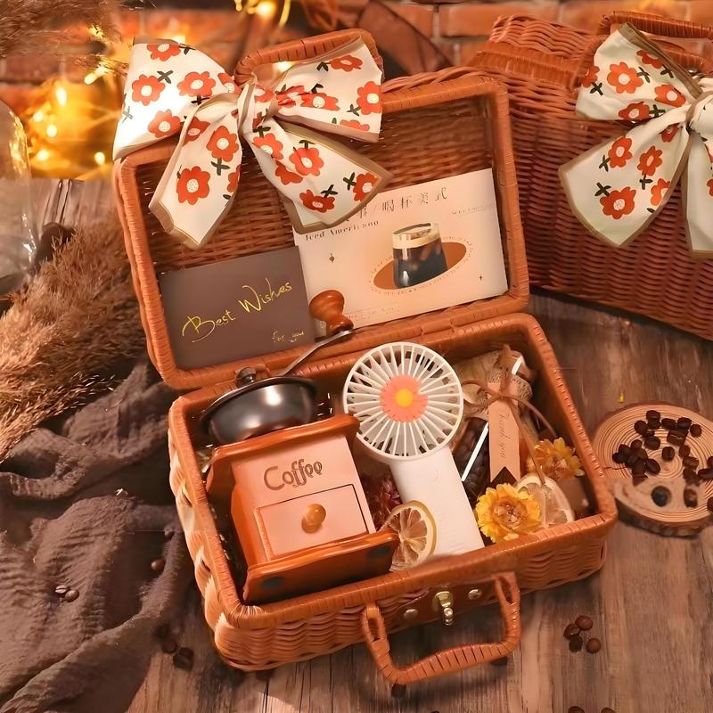 Product Introduction of Coffee Themed Gift Box, 1 Set Creative Gift Box with Coffee Making Tool & Accessories, Birthday Gift for Mom, Party Supplies 0