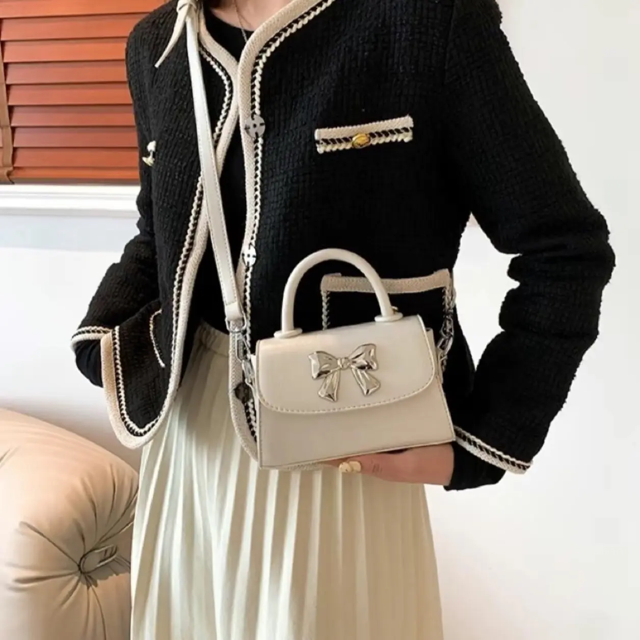 Túi Xách Nữ Túi Đeo Chéo Cầm Tay Quai Tròn Phối Nơ Bạc Siêu Xinh Bag Da