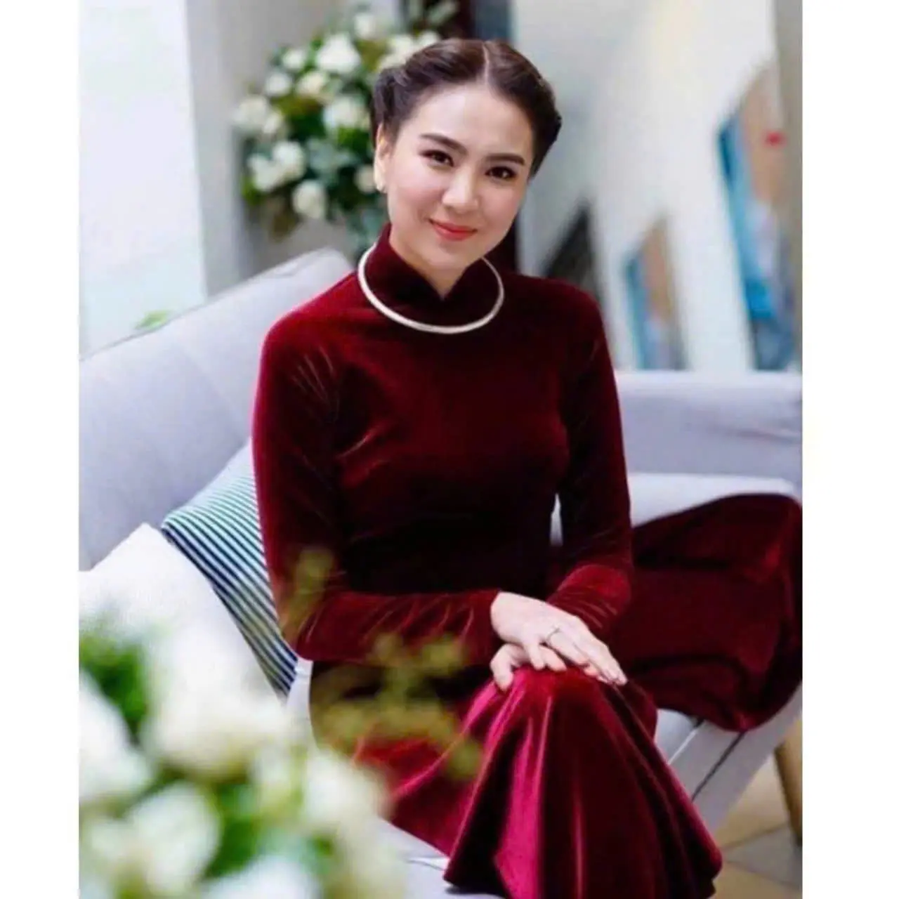 Áo dài HOA PHƯỢNG- Áo dài nhung màu đỏ đô sang trọng hiện đại sang trọng cao cấp, form nữ chuẩn, thiết kế  uyển chuyển và thanh thoát của người phụ nữ - Kem, Sen Women Dress