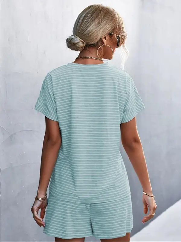 Women's Striped Print Round Neck Short Sleeve Tee & Pocket Elastic Waist Shorts Pajama Two-piece Set, Loose Casual Comfy Breathable Pj Set for Daily Home Wear, Women's Sleepwear for Spring & Fall, Lounge Sets, Pajama Sets 5