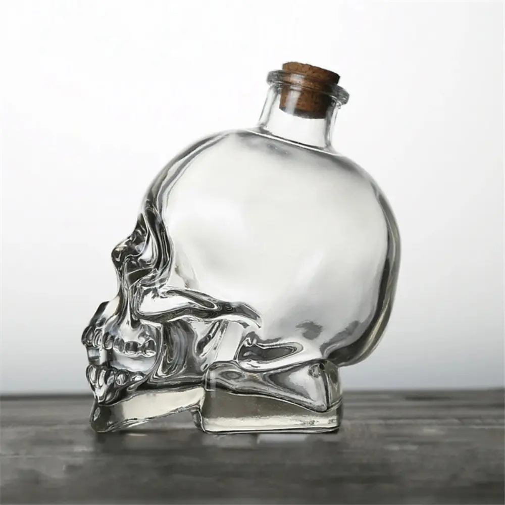 Bar Tool Glass Skull Head Wine Bottle 100-750ML Transparent Skull Head Cup with Wooden Cork Water Bottle Cocktail