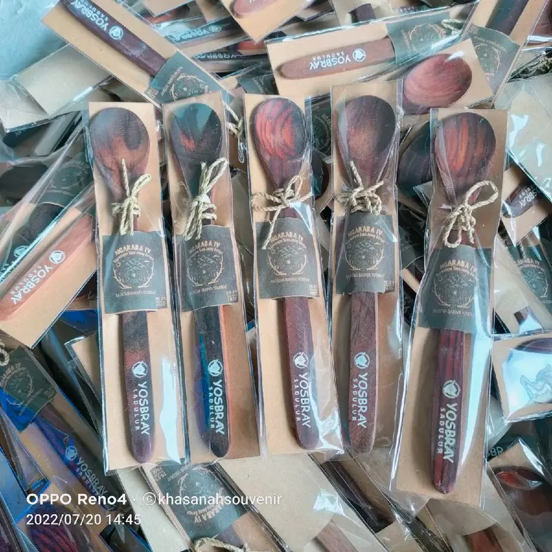 50pcs souvenir sendok kayu panjang 20cm / sendok jus bahan kayu / sendok madu kayu custom sablon 1