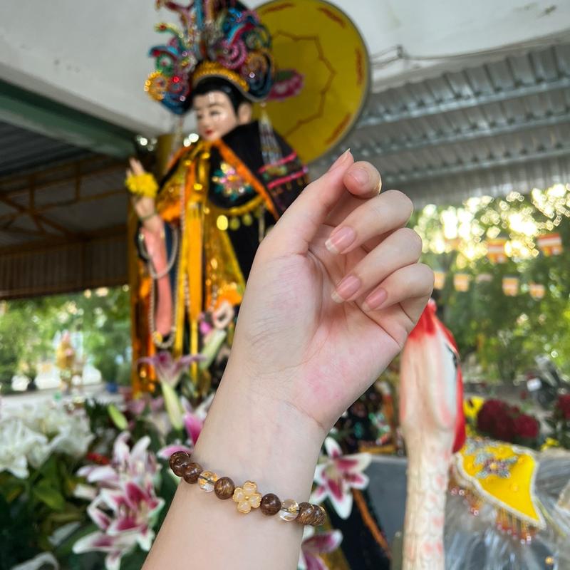  Chuỗi Trầm Hương đơn charm đá Om ma ni mix cỏ 4 lá vong tram huong 