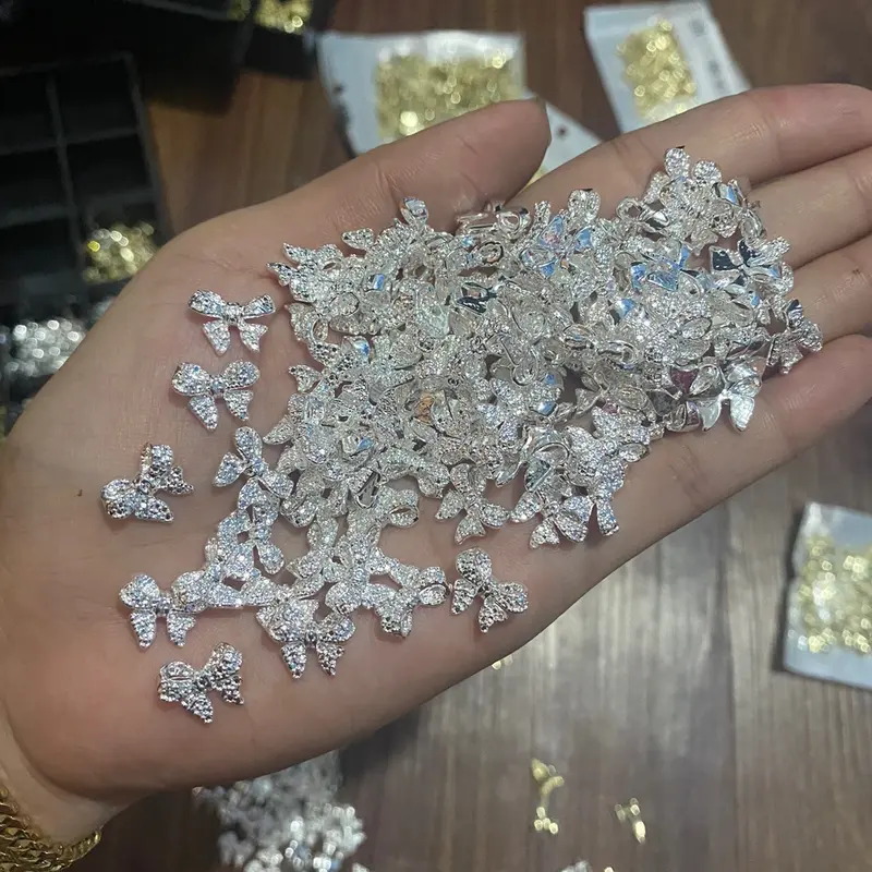 1cái charm làm nail giá rẻ 0