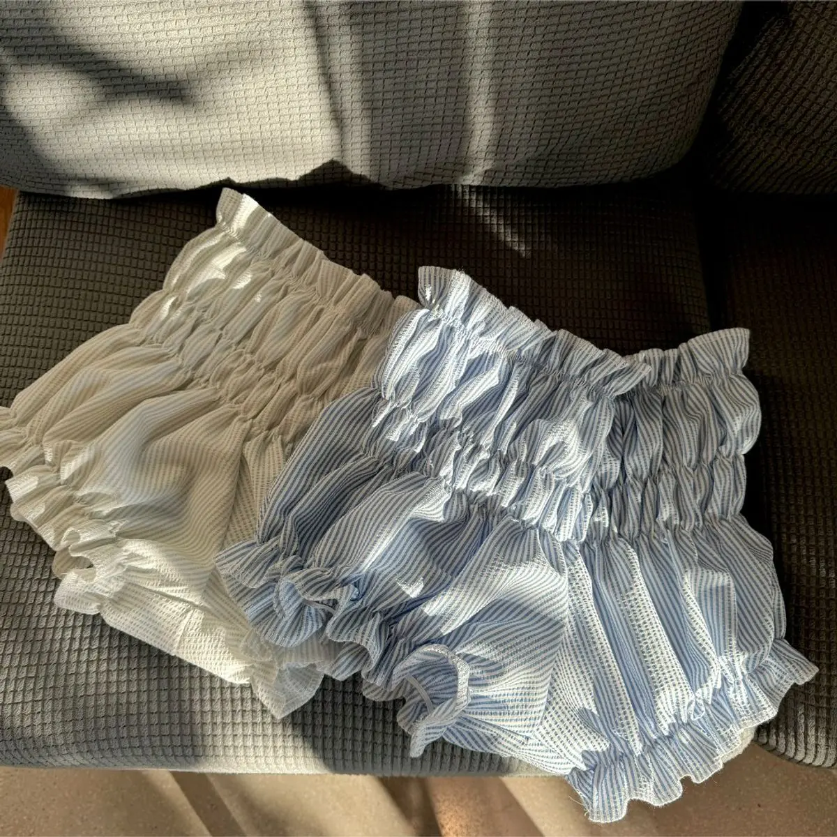 Quần Short Nữ Nhún Thun Pepper Clothing Quần Đùi Nữ Ngắn Kẻ Sọc Co Giãn Trendy Mát Mẻ Đi Biển Mùa Hè - Ame Short