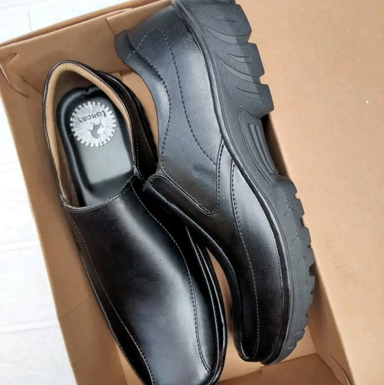 SEPATU KULIT PRIA PANTOFEL CASUAL TERBARU TERMURAH BERKUALITAS Hak Datar