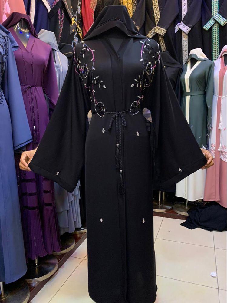 Dina Abaya Pilih Sesuai Kode