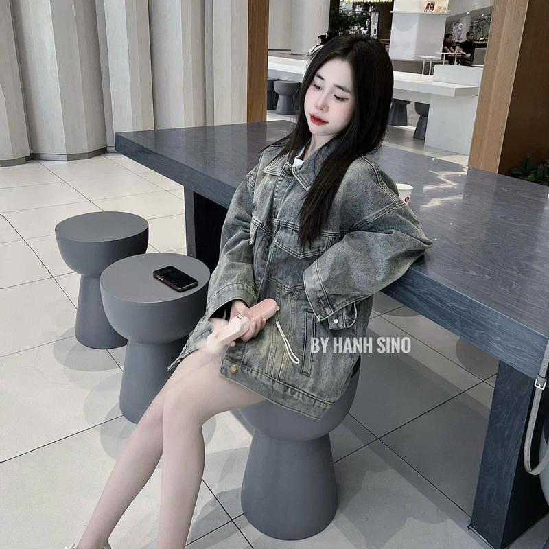 Áo khoác jean nữ tay dài form rộng trơn màu xanh bụi,Áo Jeans nữ, áo jeans Basic dáng rộng [Áo bò Esential] 1