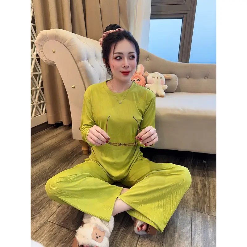 Bộ Cổ Tròn Quần Ống Xuông Chất Tăm Lạnh Co Giãn 2 Size 1