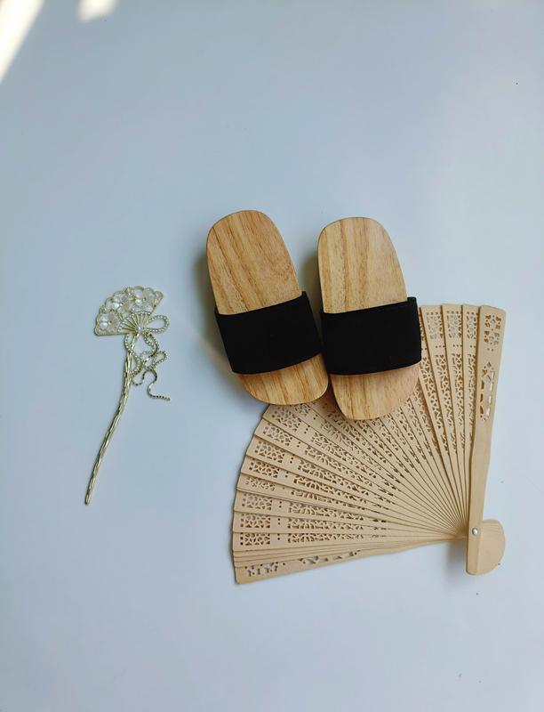 Guốc mộc cho bé trai và bé gái guốc mộc mặc áo bà ba guốc quai ngang vải Nhung êm chân Sandal Cao Su Voi