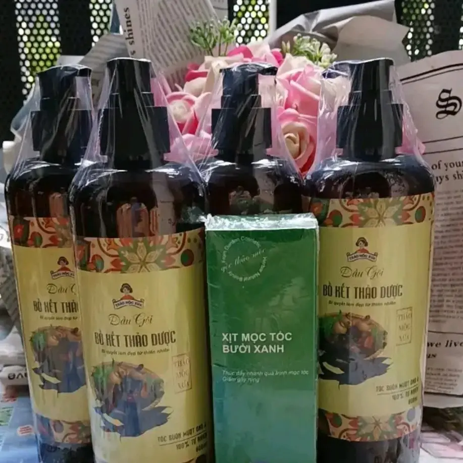 [4 gội 1 xịt] Mua 4 chai Dầu gội Bồ kết thảo dược 800ml tặng 1 xịt mọc tóc bưởi xanh 100ml Gội Đầu Nữ dầu  gội