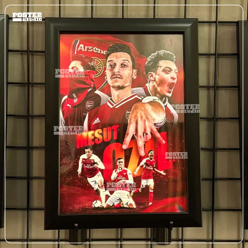 Khung ảnh poster Mesut Ozil gồm 2 kích thước để bàn A5 (18cm x 24cm), treo tường A4 (24cm x 35cm) Decor Decor Phòng 3