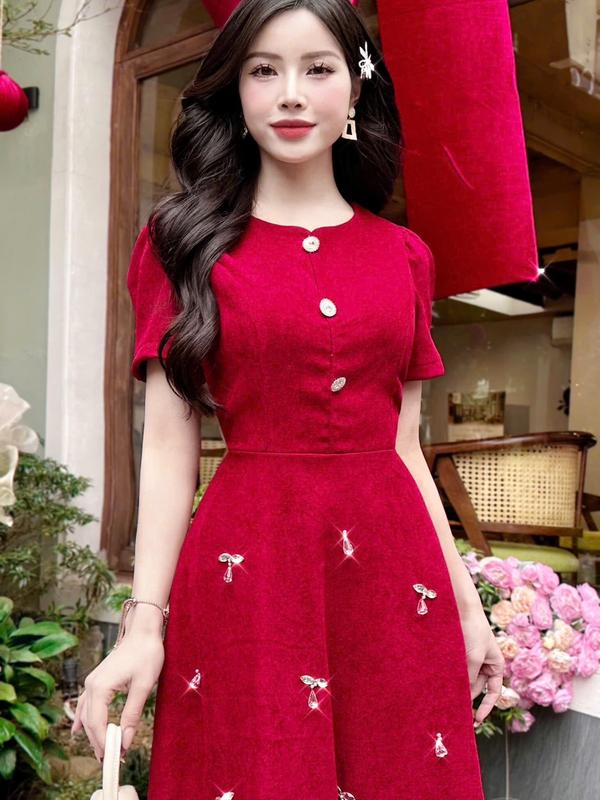 V5562 SẴN/GIAO NGAY VÁY ĐẦM ĐỎ ĐI TIỆC, VÁY NỮ XINH DÁNG MIDI ĐÍNH HẠT DRESS/WOMEN Nhung Voi 5