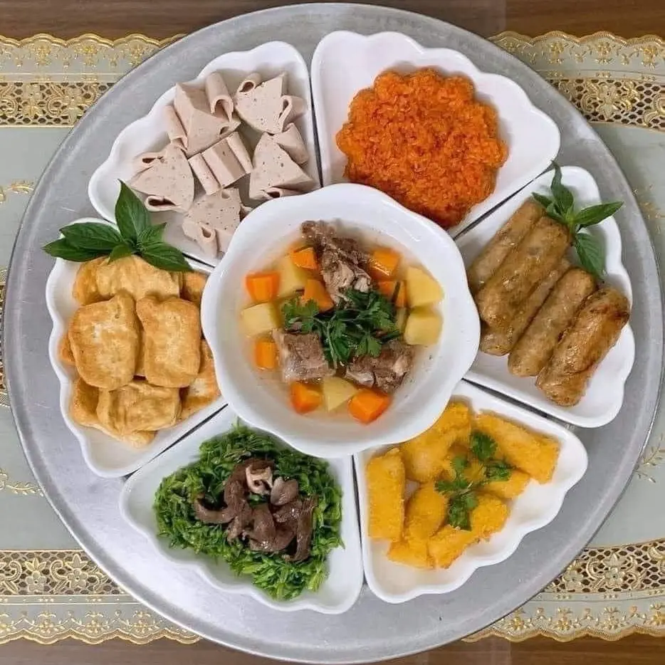 [Loại Cỡ To]  Bộ Bát Đĩa Hoa Mặt Trời Nhựa 7 Chi Tiết - Set Bát Đĩa Nhựa Bày Mâm Cỗ Đẹp 6 Đĩa 1 Bát Tô