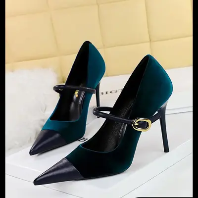 Hunter green heels best sale